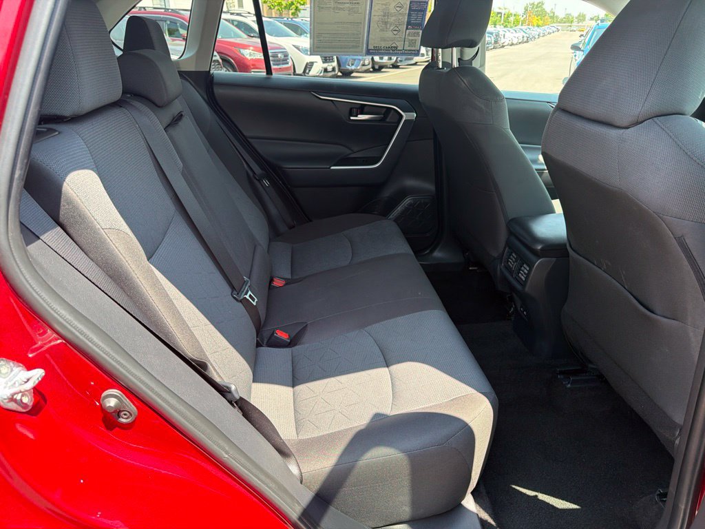 Used 2025 Toyota RAV4 XLE AWD/4WD image 13