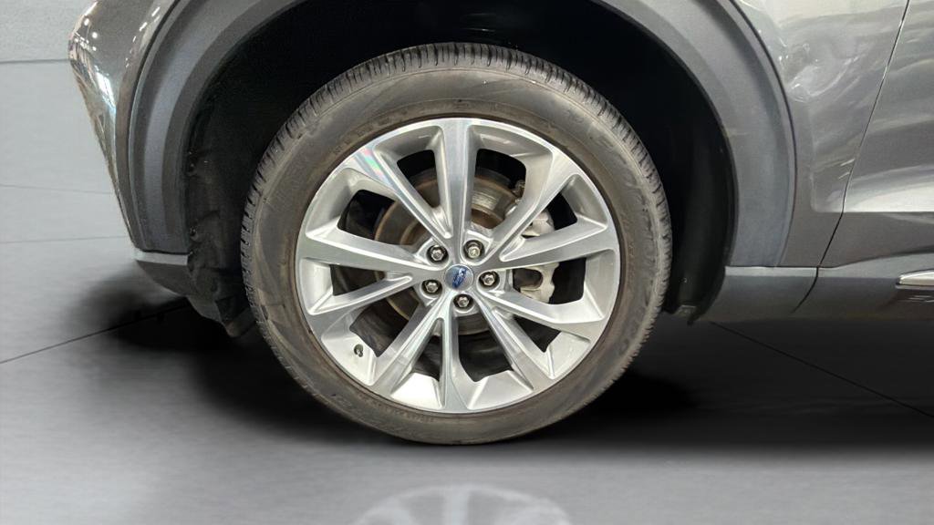 Used 2022 Ford Explorer Platinum w/ Equipment Group 601A image 16
