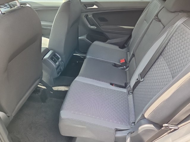 Used 2021 Volkswagen Tiguan S FWD image 12