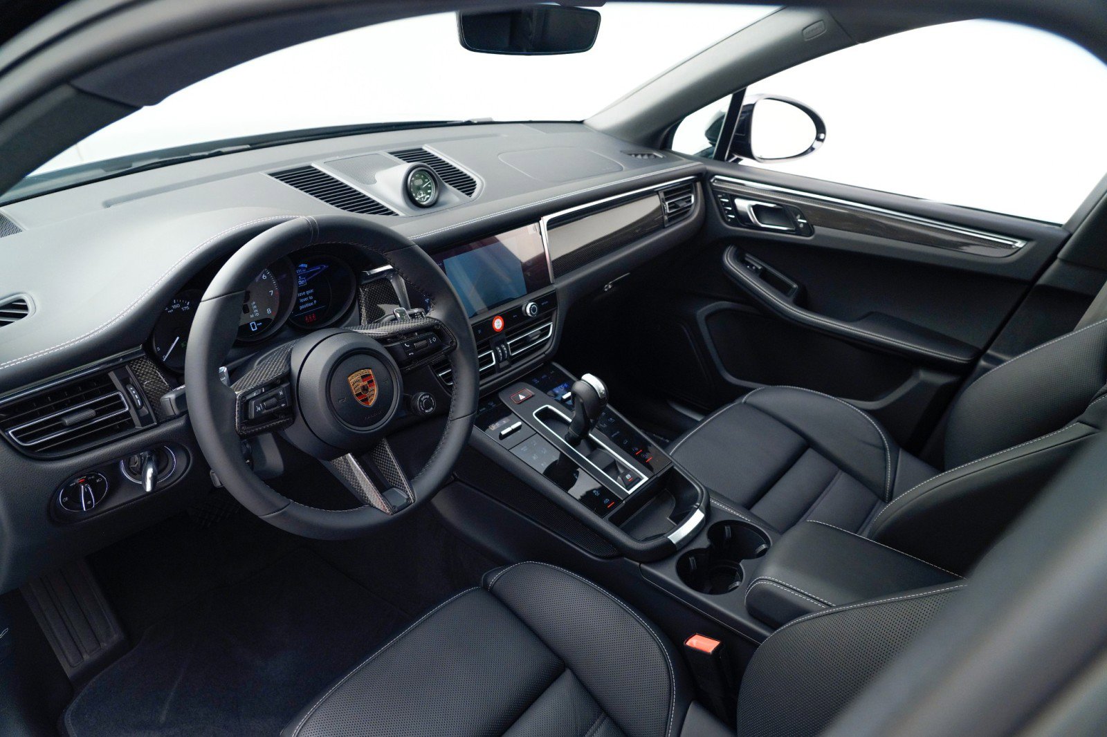 New 2026 Porsche Macan S AWD/4WD image 4