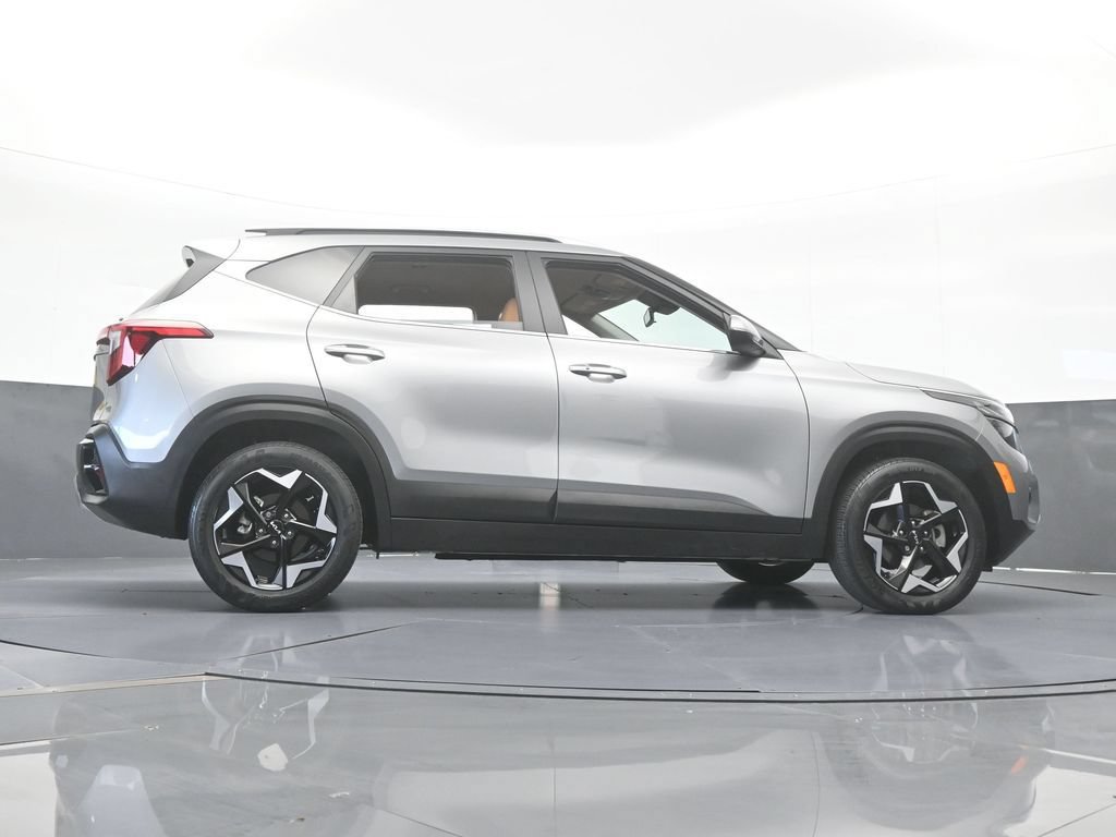 Used 2024 Kia Seltos EX FWD image 60