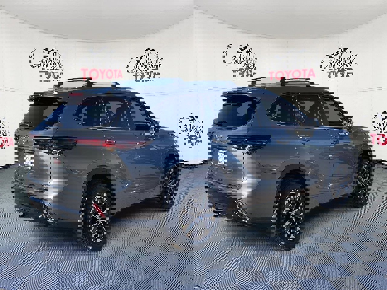New 2026 Toyota Highlander XLE image 7