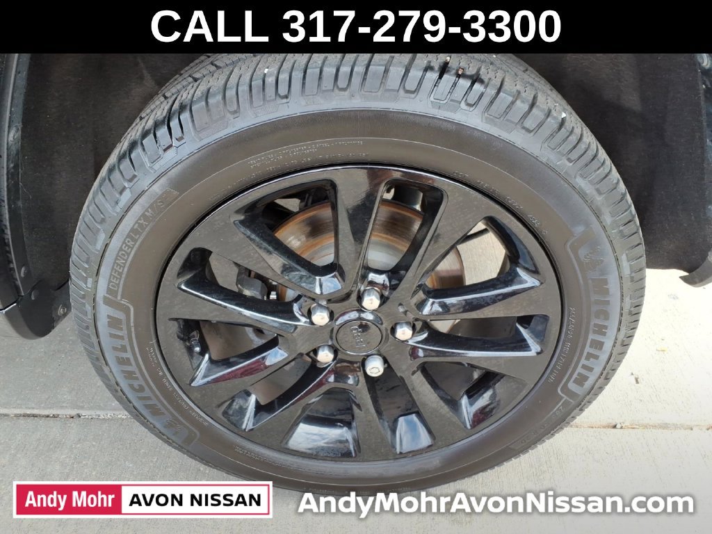 Used 2019 Jeep Grand Cherokee Altitude AWD/4WD image 13