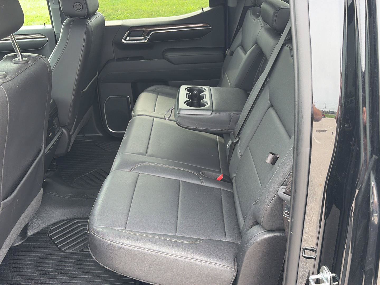 Used 2022 Chevrolet Silverado 1500 LT Trail Boss w/ LT Trail Boss Premium Package AWD/4WD image 12