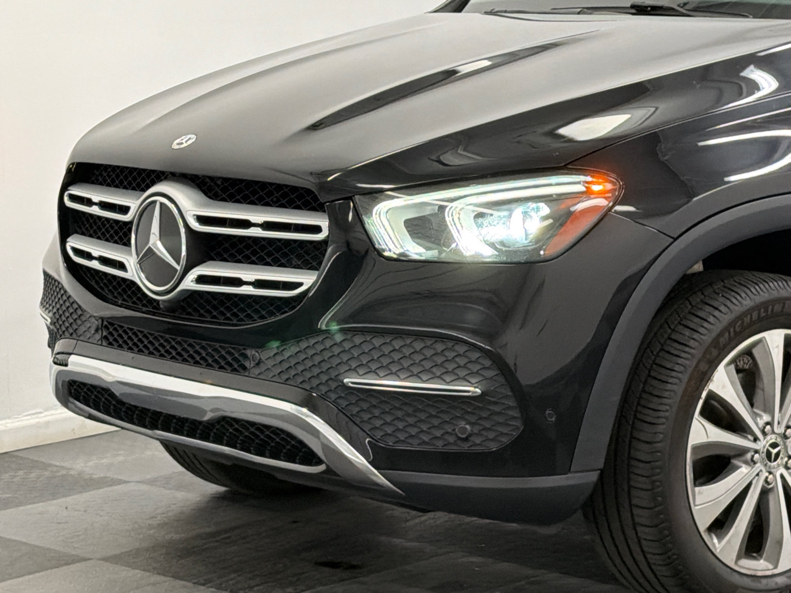 Used 2020 Mercedes-Benz GLE 350 4MATIC image 2