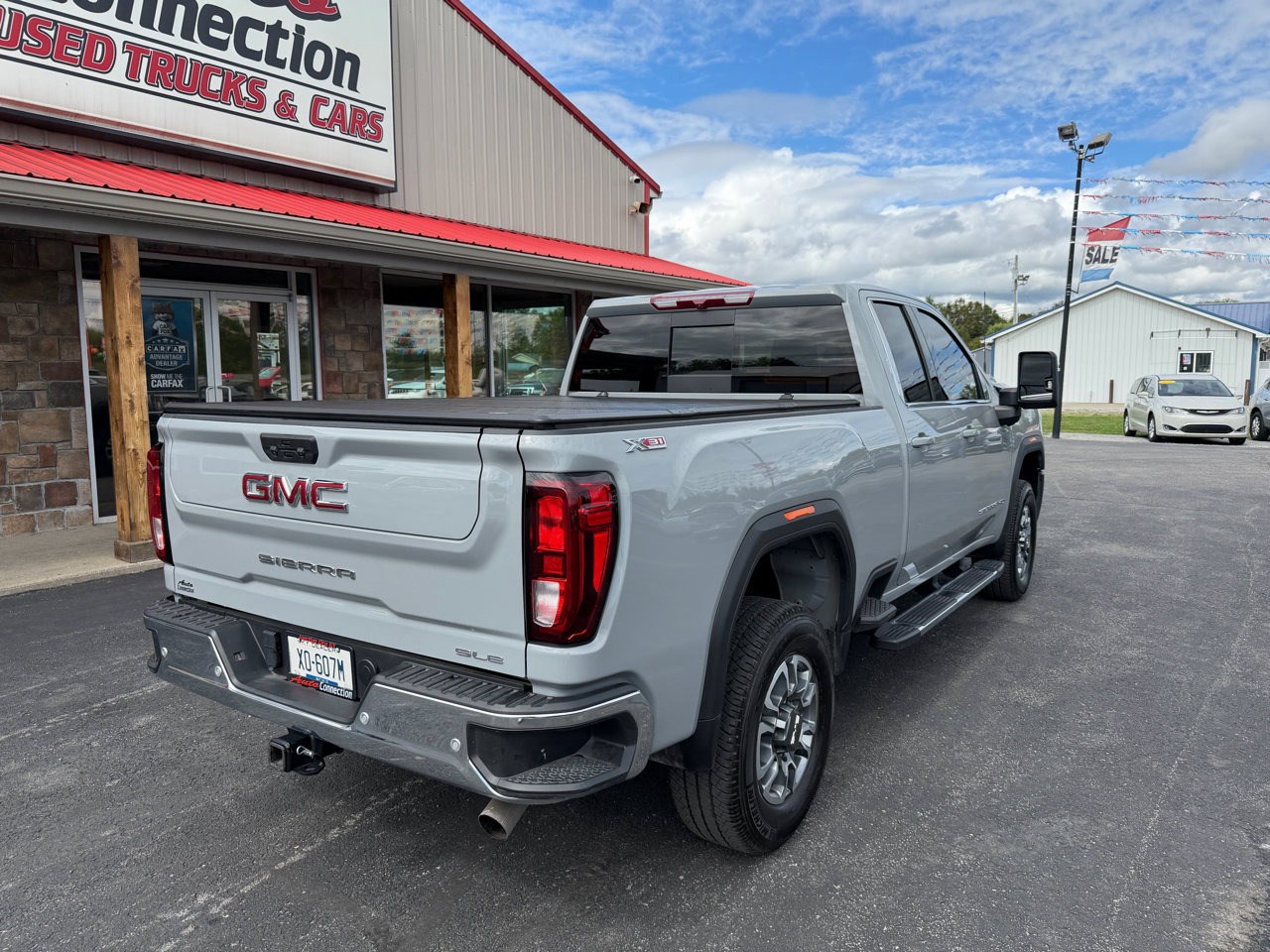 Used 2024 GMC Sierra 2500 SLE w/ SLE Value Package; image 4