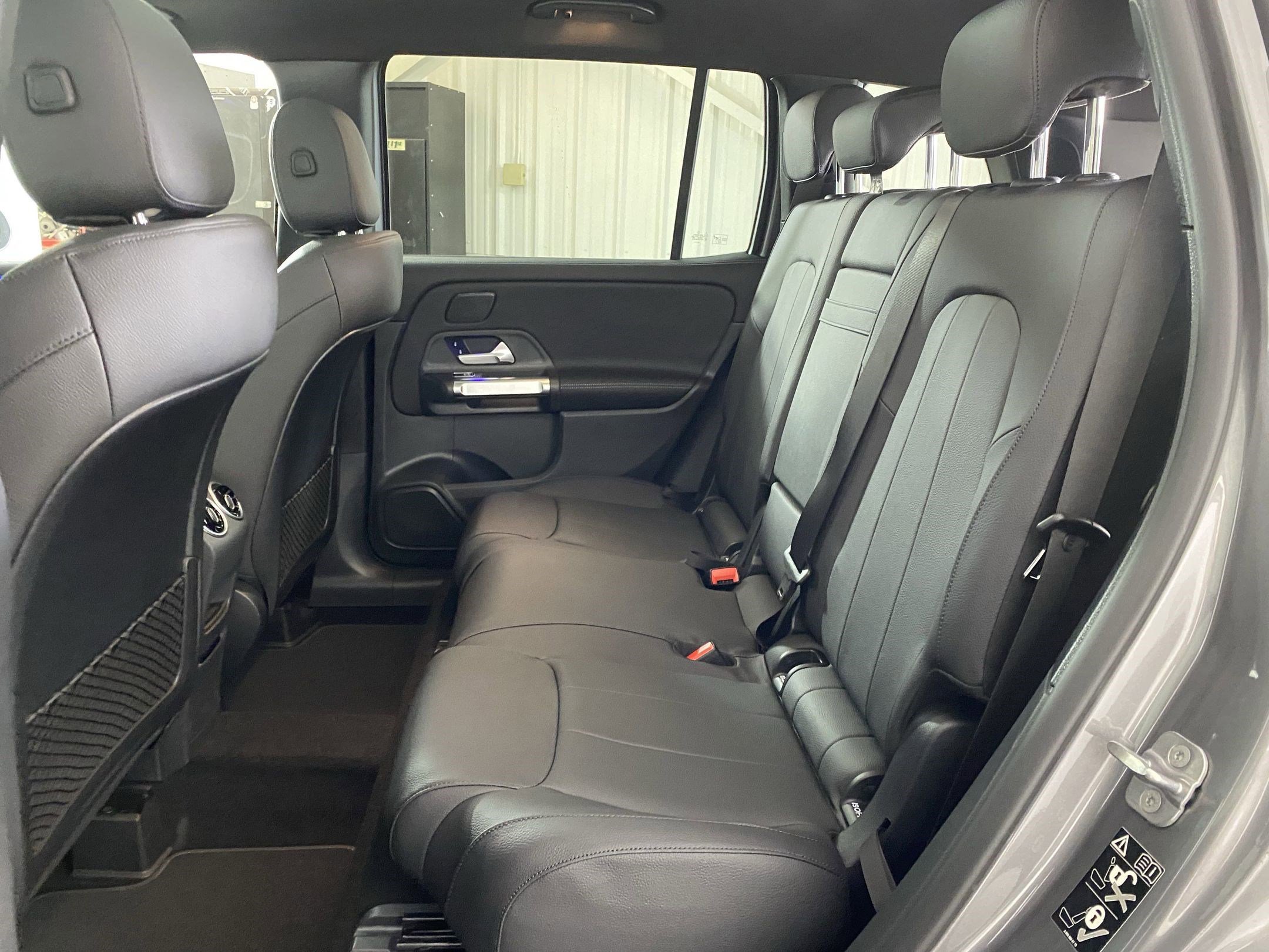 New 2025 Mercedes-Benz GLB 250 4MATIC image 13