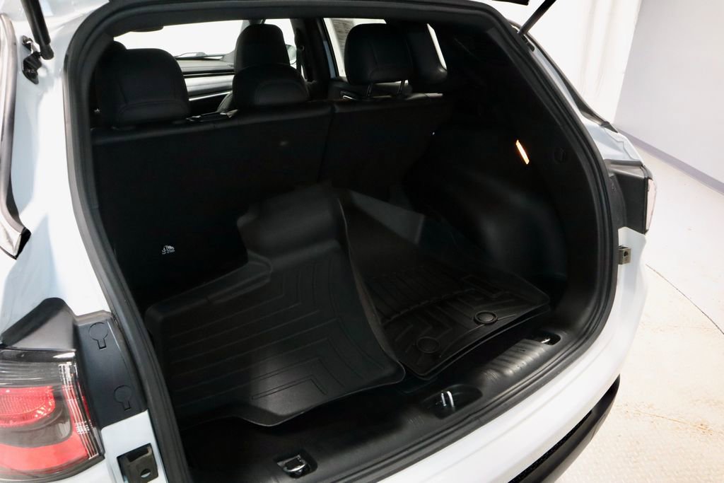 Used 2025 Jeep Compass Latitude image 12