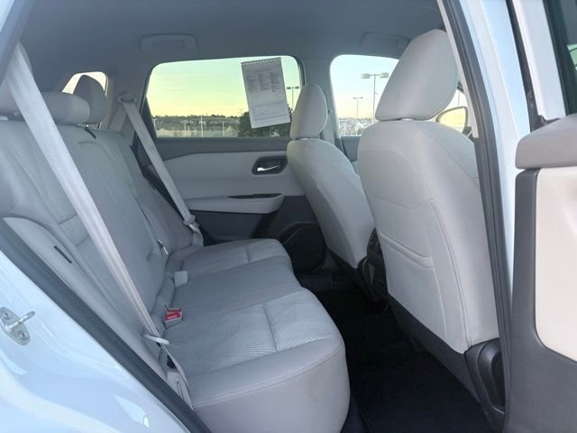 Used 2024 Nissan Rogue SV image 27