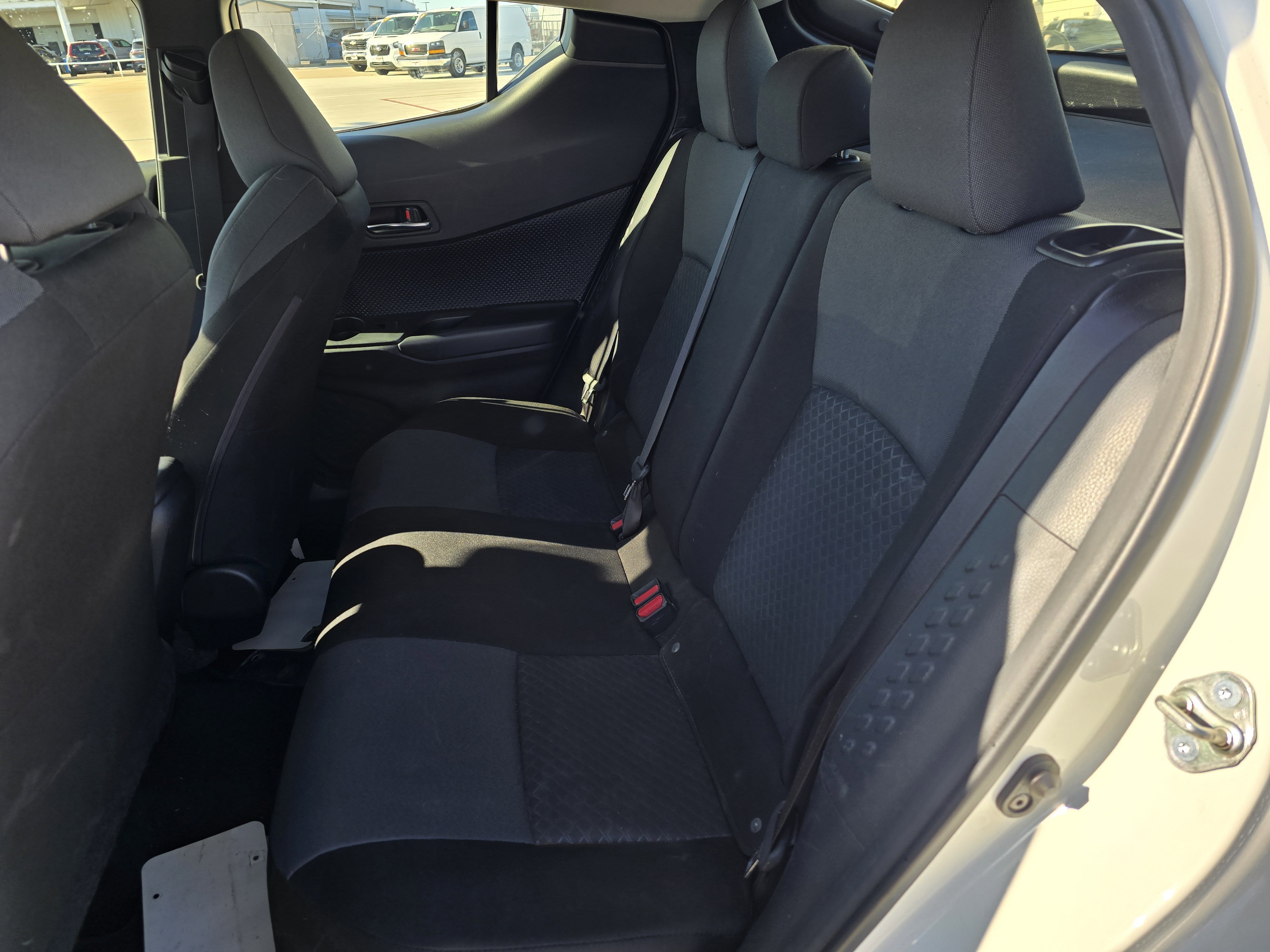 Used 2021 Toyota C-HR LE image 10