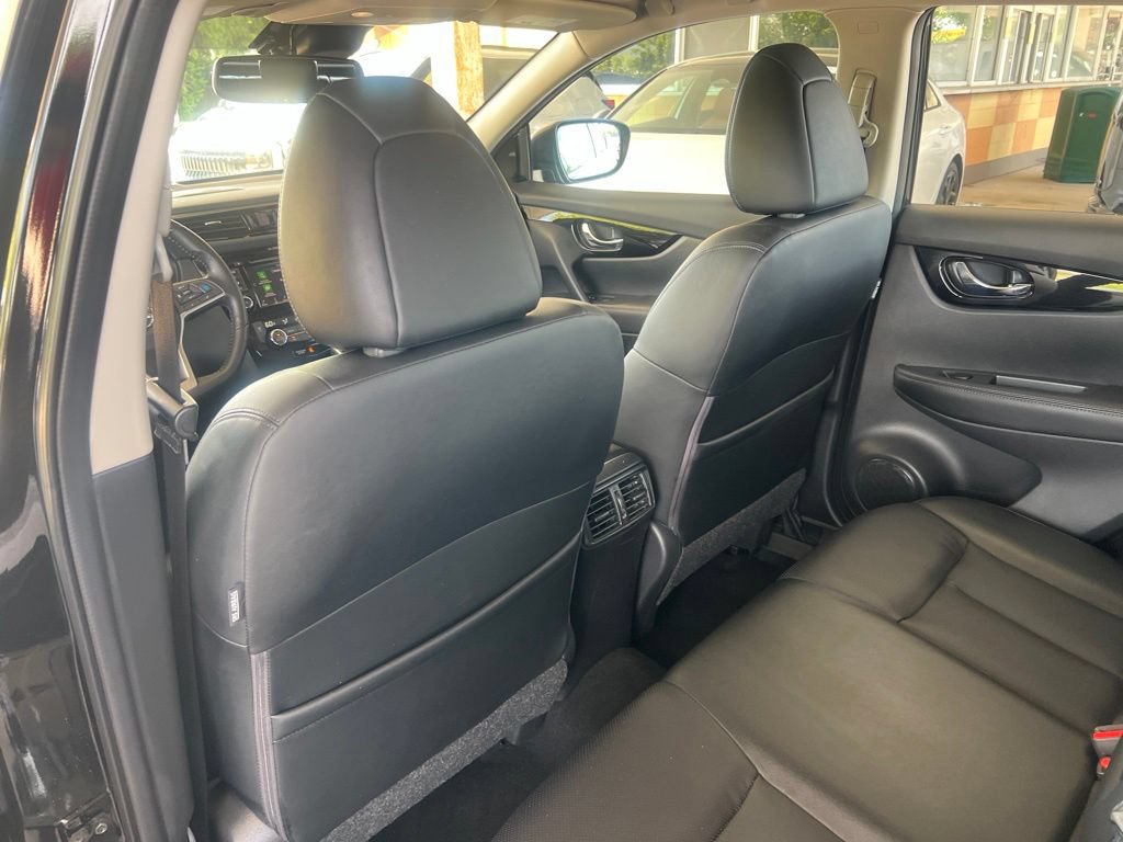Certified 2022 Nissan Rogue Sport SL w/ Premium Package AWD/4WD image 9