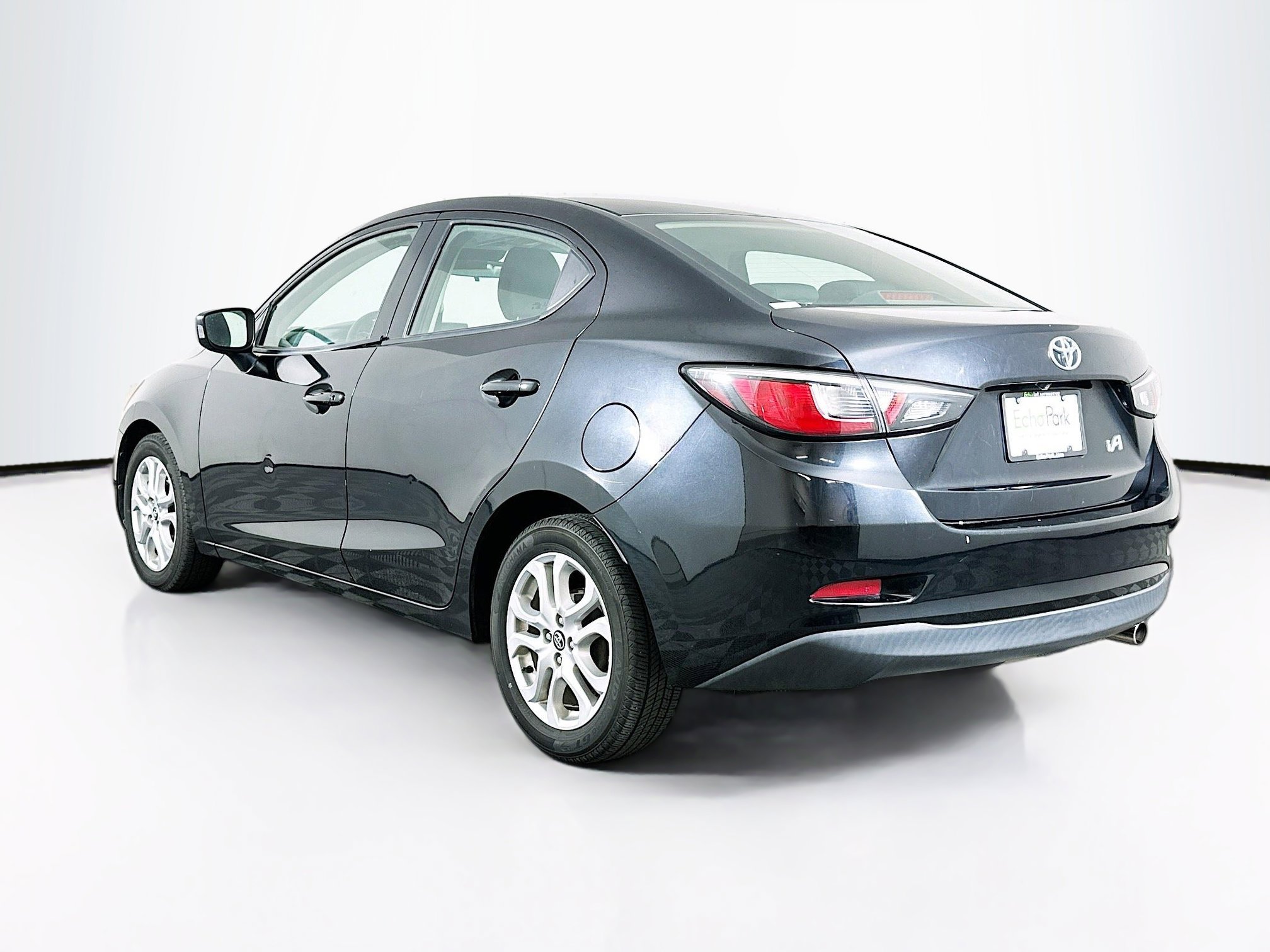 Used 2018 Toyota Yaris iA FWD image 5