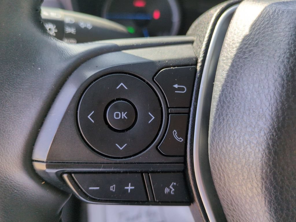 Used 2023 Toyota Venza LE AWD/4WD image 17