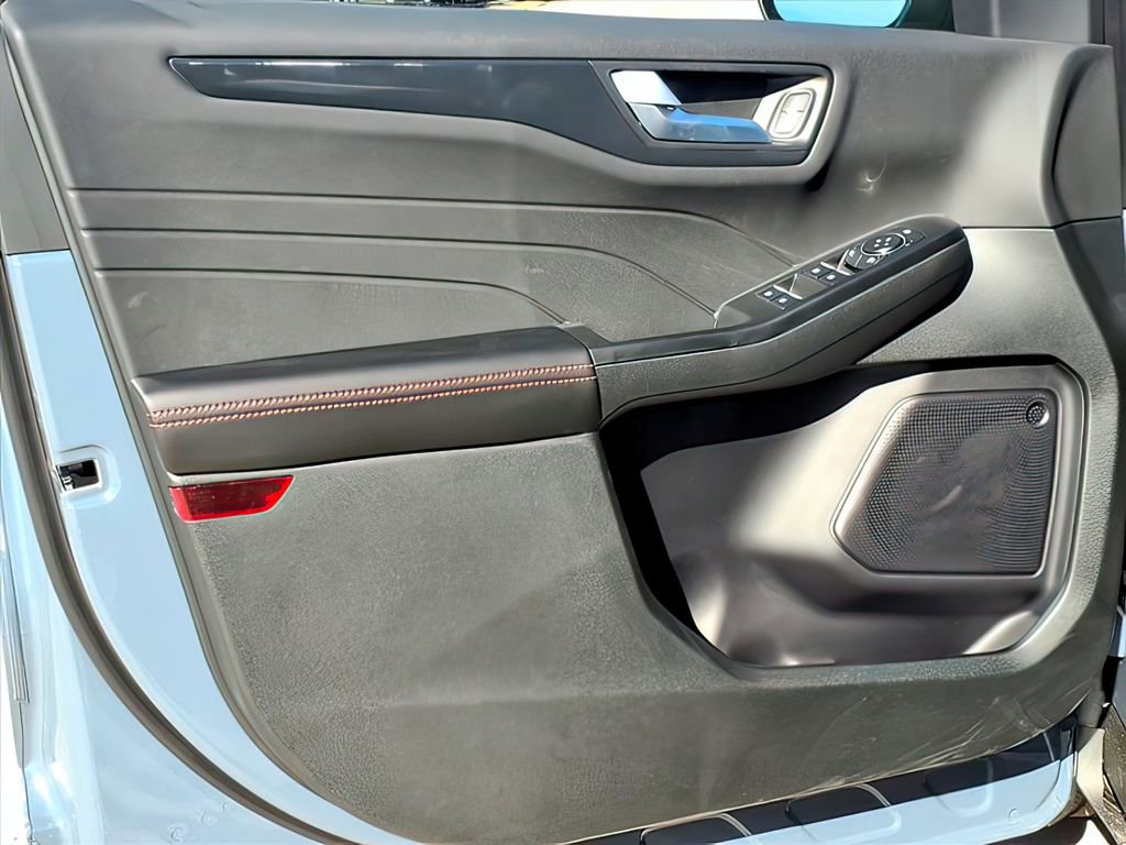 New 2026 Ford Escape ST-Line w/ Tech Pack #1 image 18