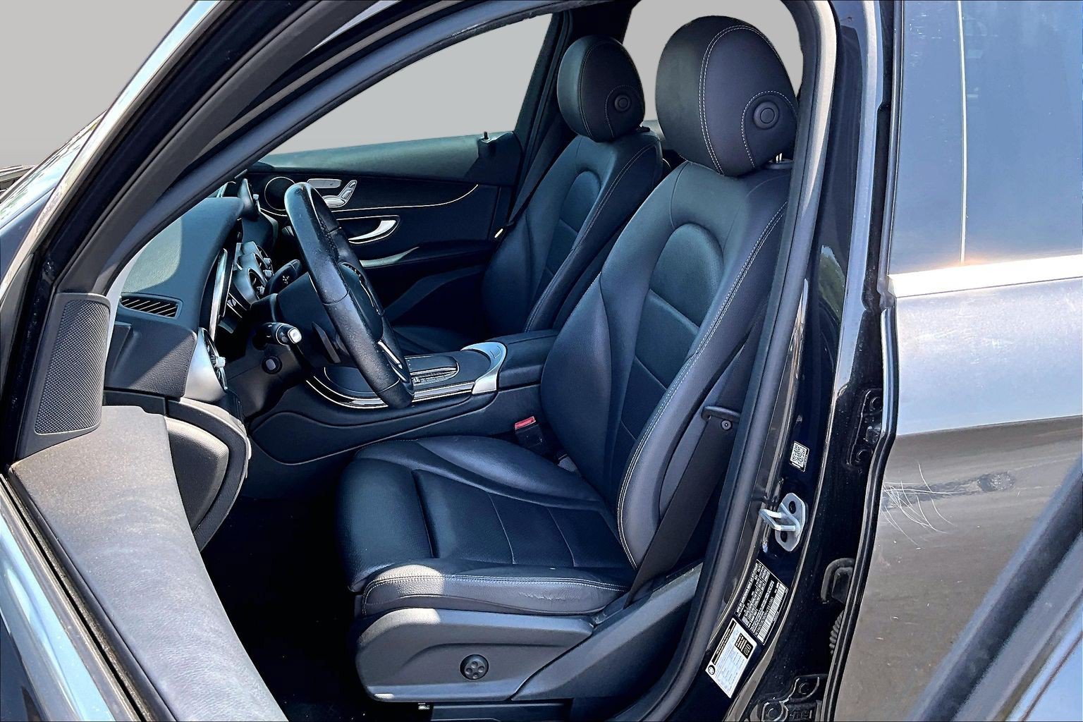 Used 2022 Mercedes-Benz GLC 300 image 21