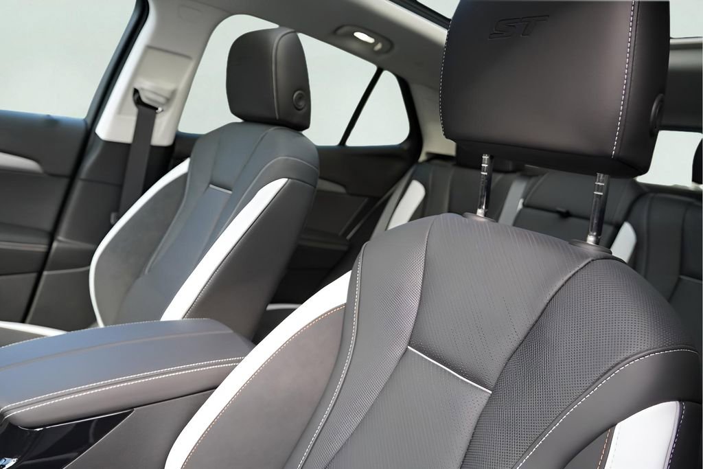 New 2026 Buick Envision Sport Touring image 10