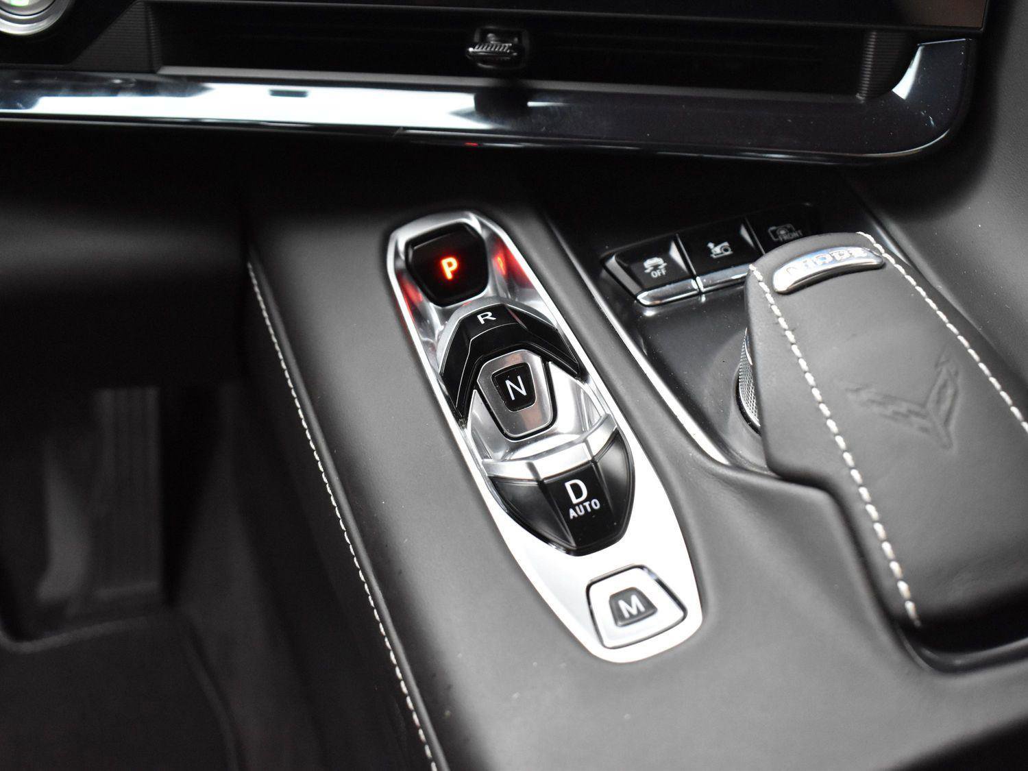 Used 2024 Chevrolet Corvette Stingray Premium Conv w/ Z51 Performance Package RWD image 24
