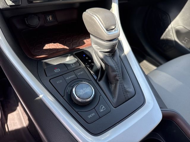 Used 2024 Toyota RAV4 Limited image 15