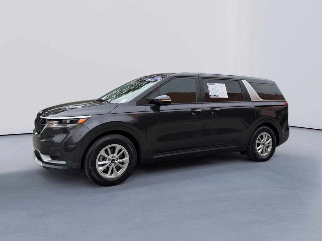 Used 2023 Kia Carnival LX FWD image 7