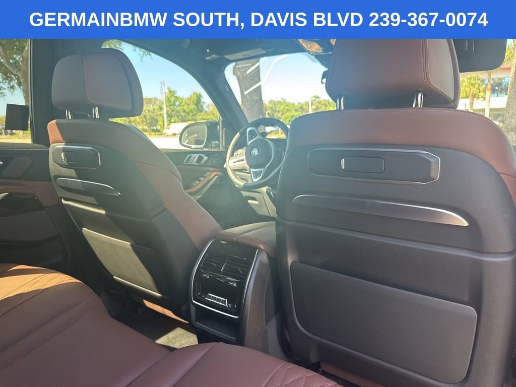Used 2025 BMW X7 M60i AWD/4WD image 28