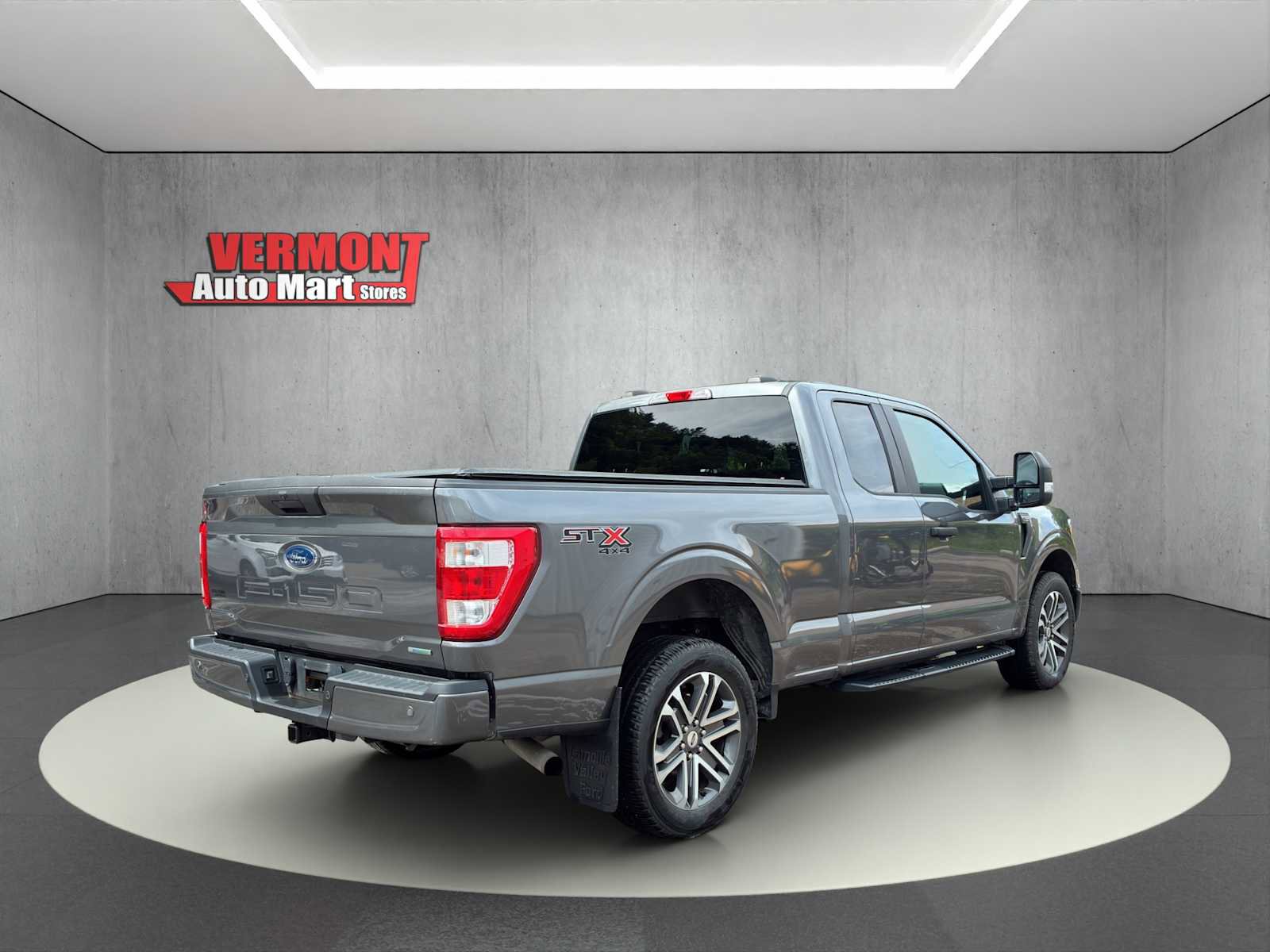Used 2022 Ford F150 XL w/ STX Appearance Package image 7