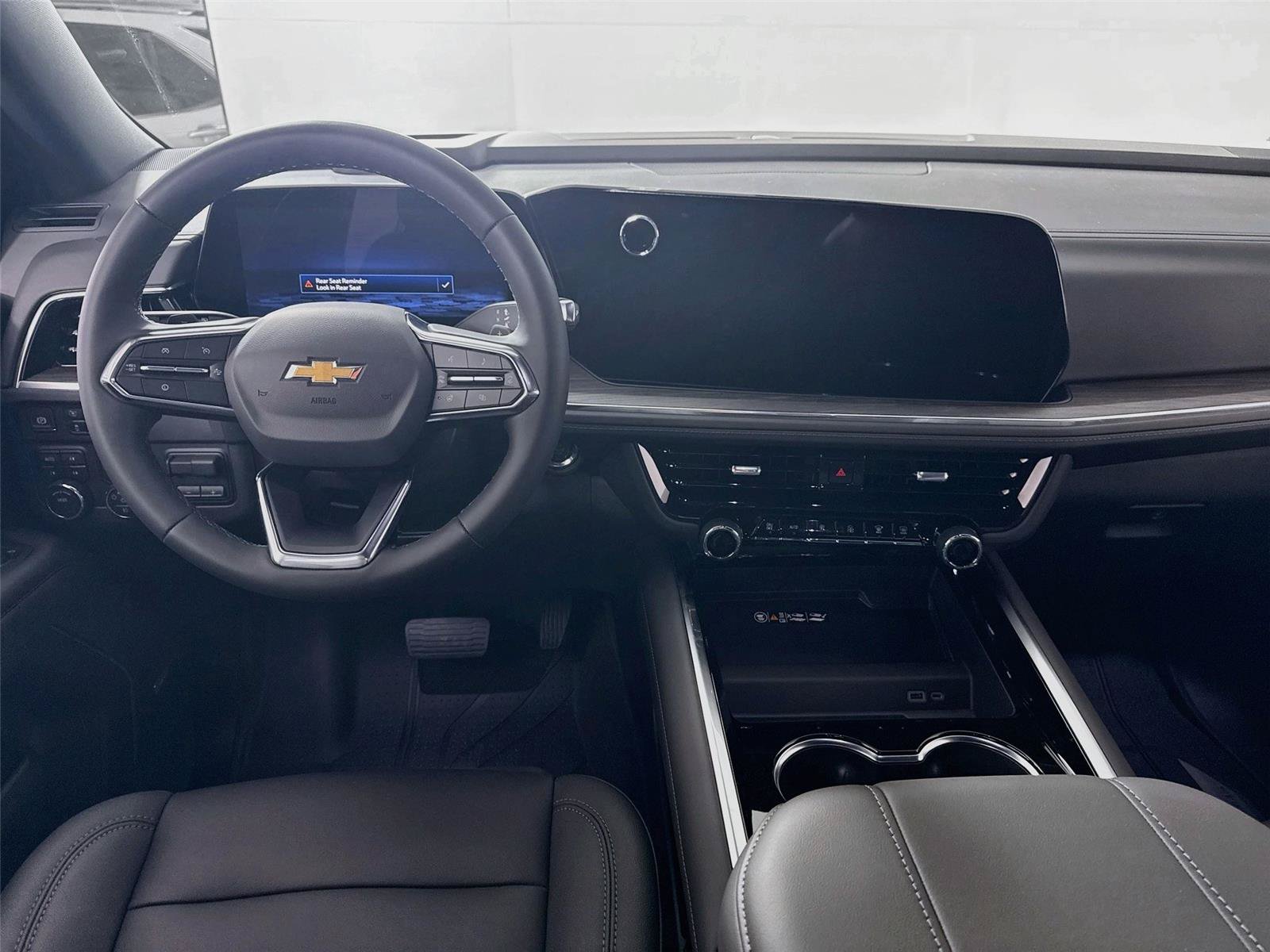 New 2026 Chevrolet Suburban LT w/ Comfort Package AWD/4WD image 2