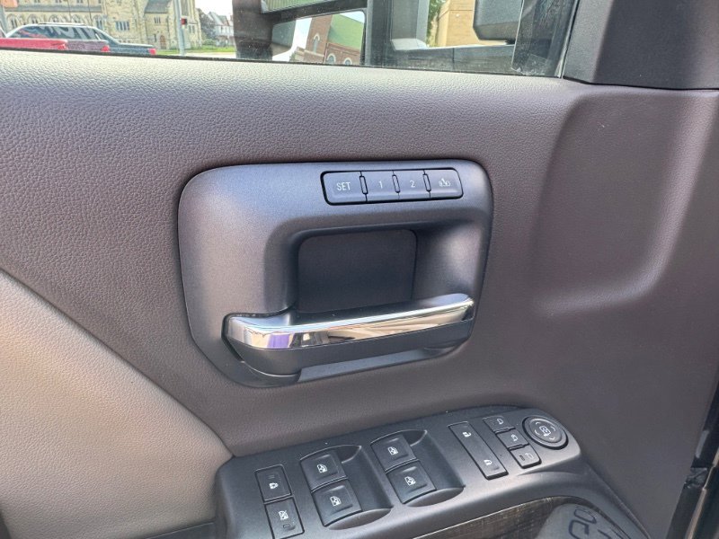 Used 2016 GMC Sierra 2500 Denali w/ Duramax Plus Package image 8