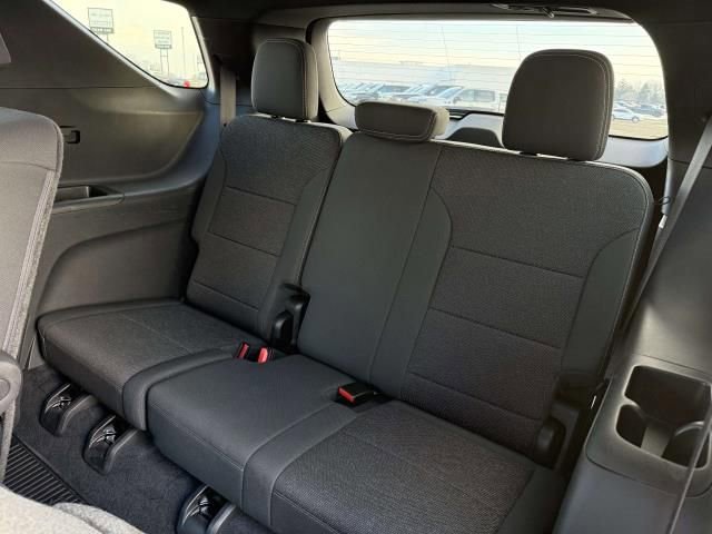 Used 2024 Chevrolet Traverse LT w/ LPO, Floor Liner Package image 15