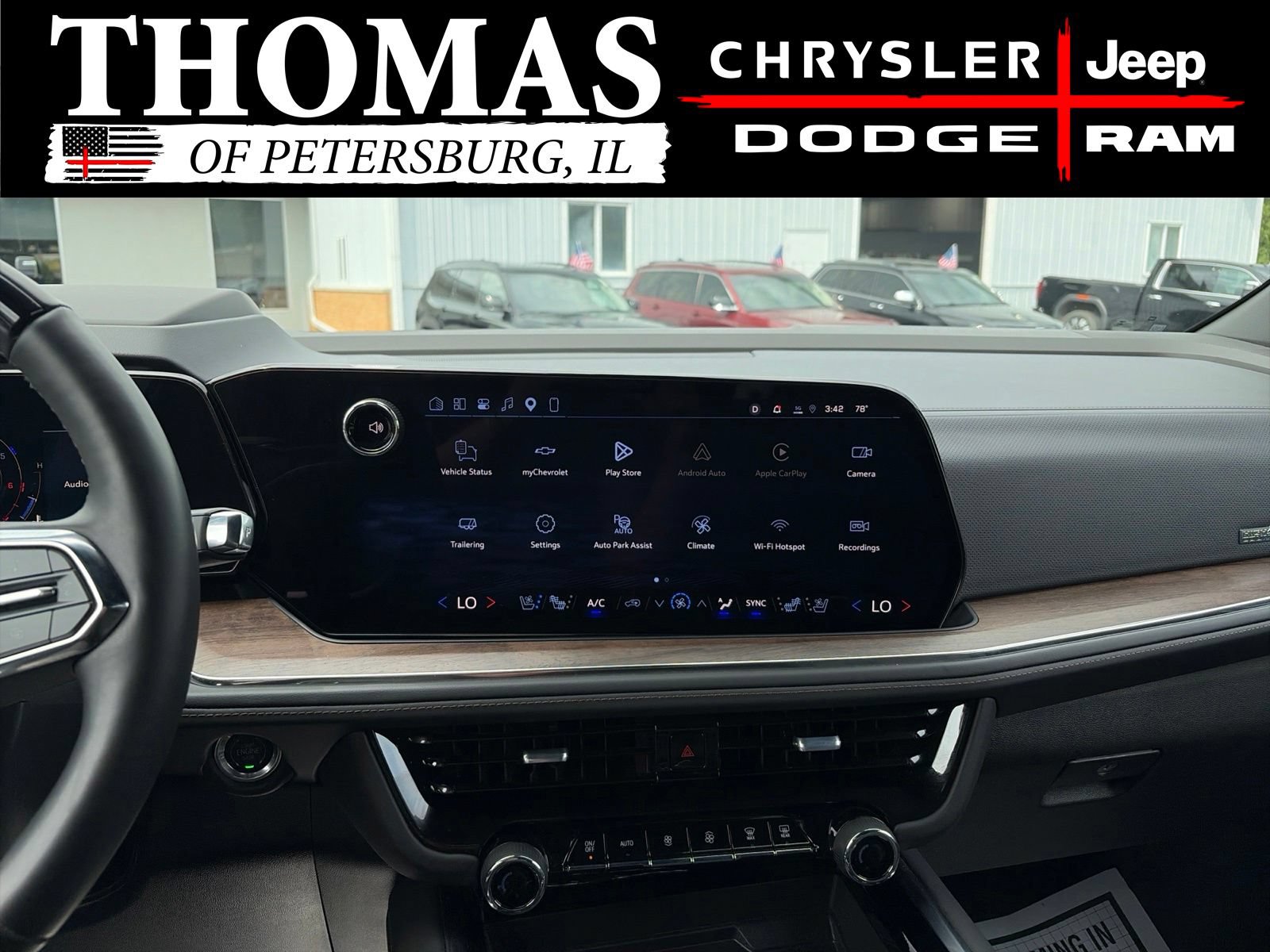 Used 2026 Chevrolet Suburban High Country AWD/4WD image 19