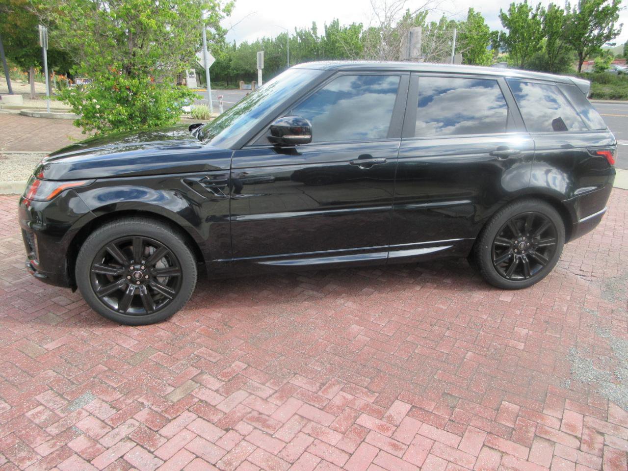 Used 2022 Land Rover Range Rover Sport HSE Silver Edition AWD/4WD image 3
