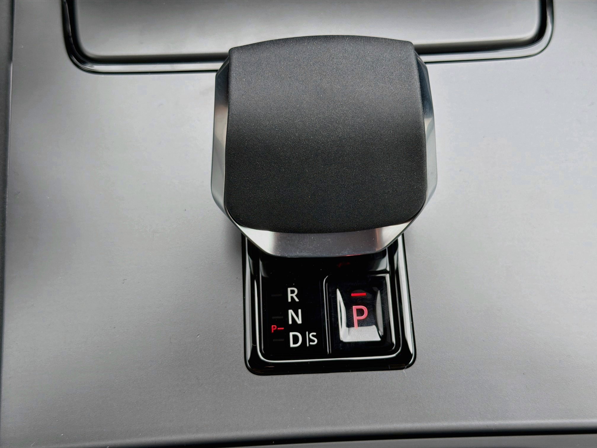 New 2026 Land Rover Discovery Sport Landmark AWD/4WD image 29
