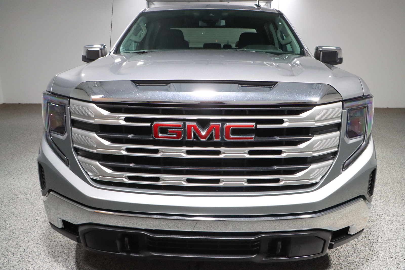Used 2024 GMC Sierra 1500 SLE image 4