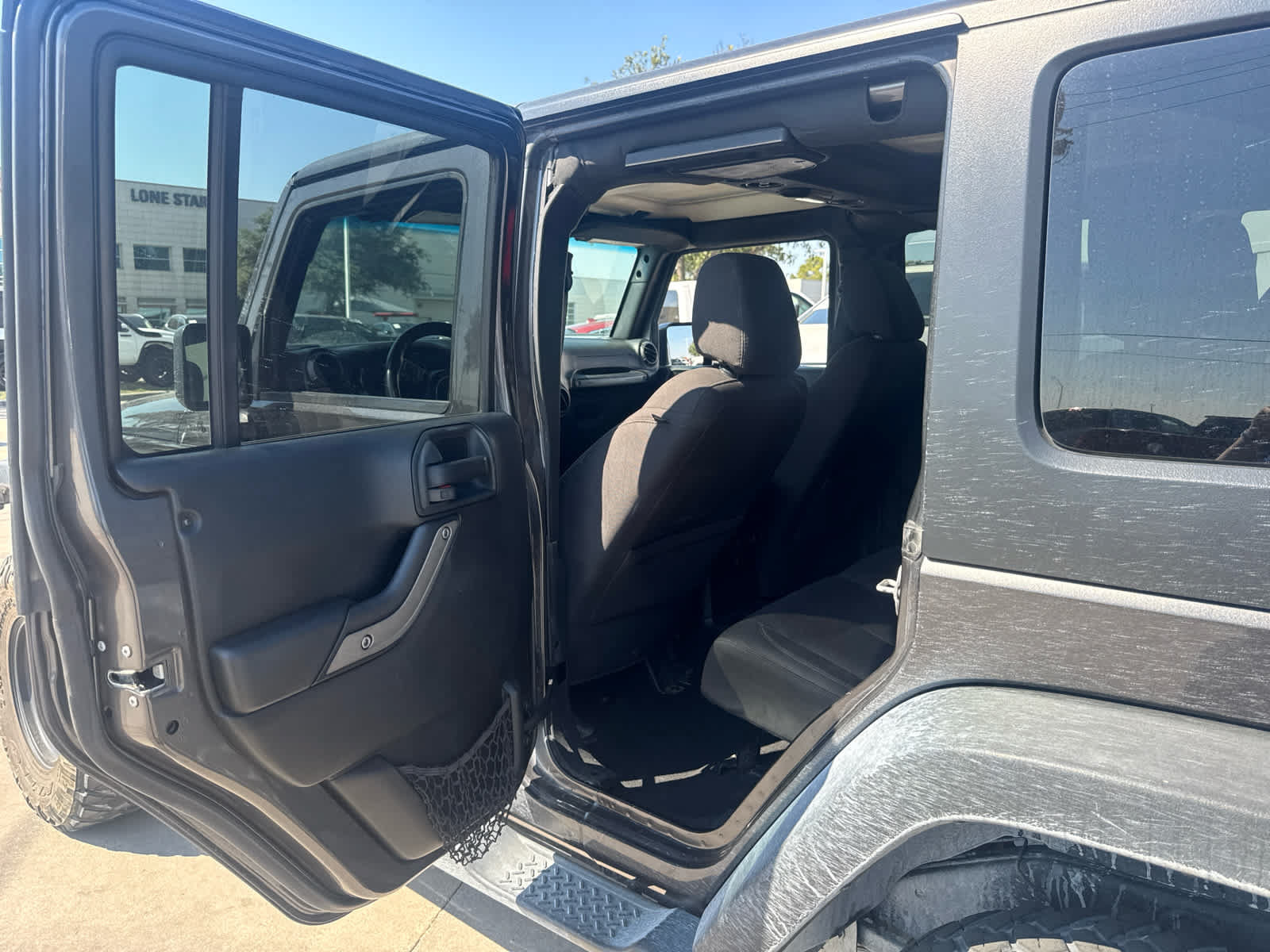 Used 2018 Jeep Wrangler Unlimited Sport S AWD/4WD image 5