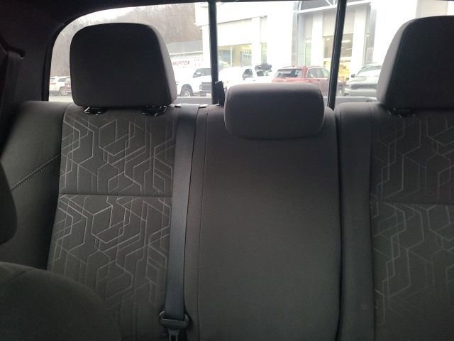 Used 2017 Toyota Tacoma TRD Off-Road image 15