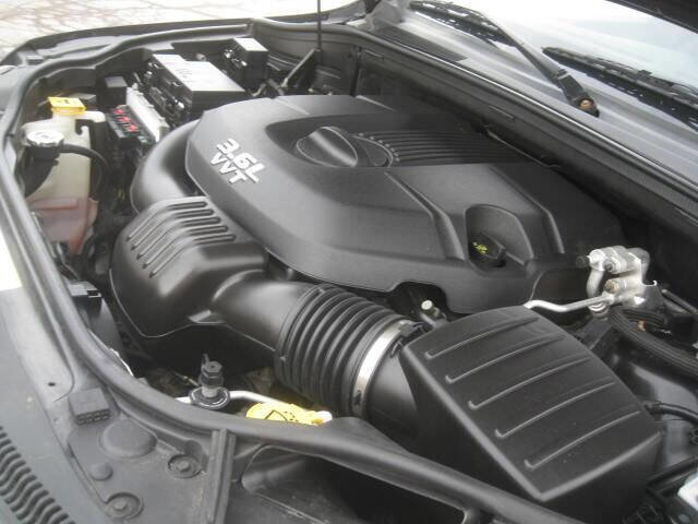 Used 2012 Jeep Grand Cherokee Laredo w/ Laredo E Group image 34