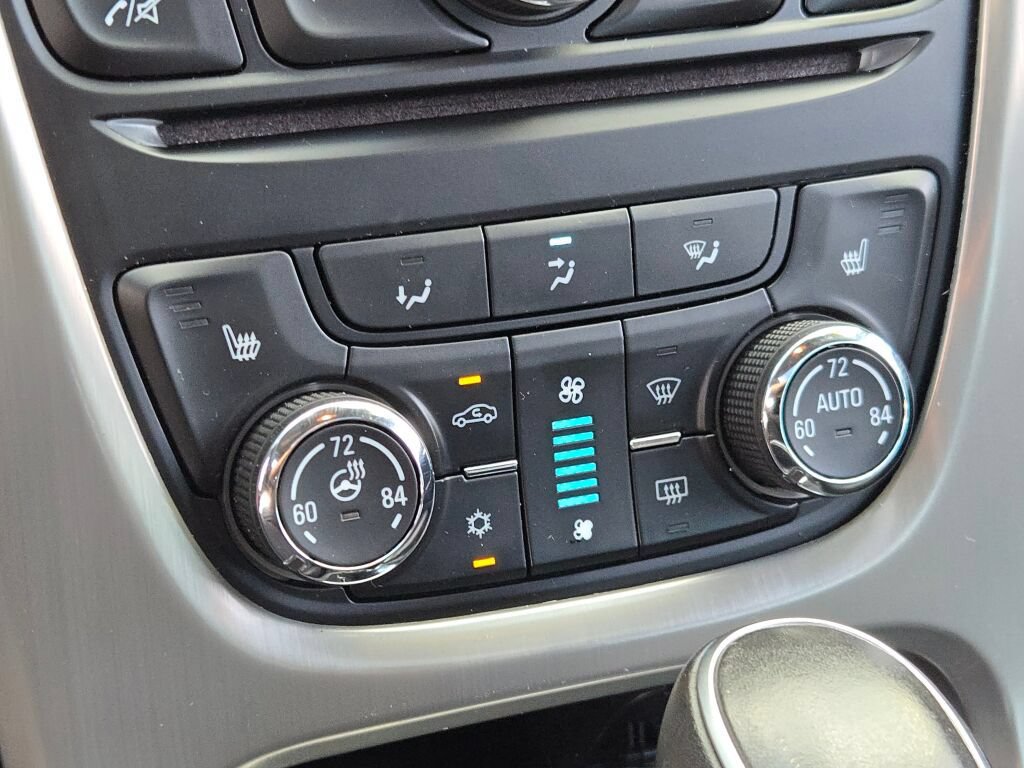 Used 2013 Buick Verano Leather FWD image 29