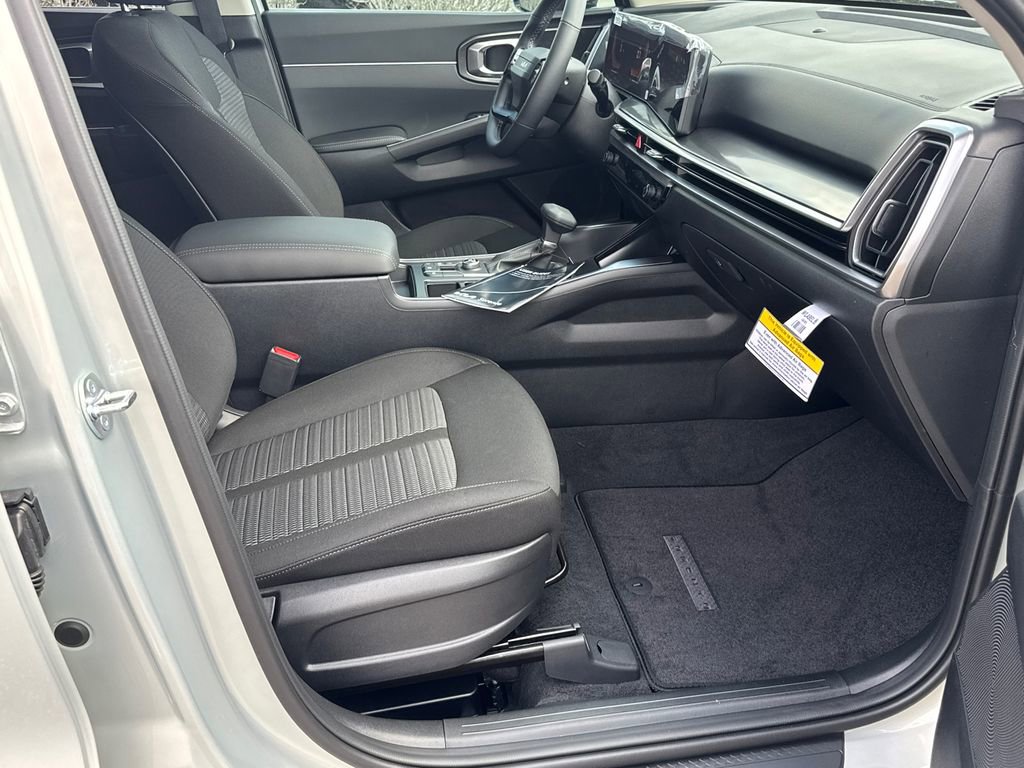 New 2026 Kia Sorento LX image 13