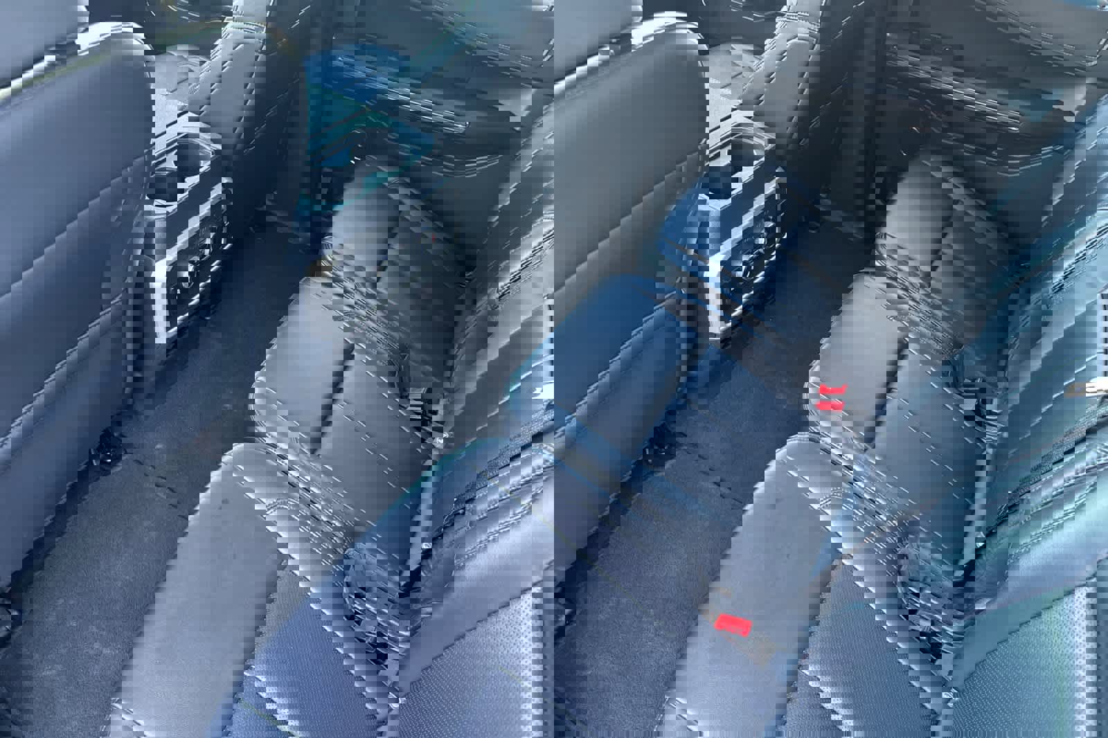 Certified 2024 Ford Expedition Max XLT image 4