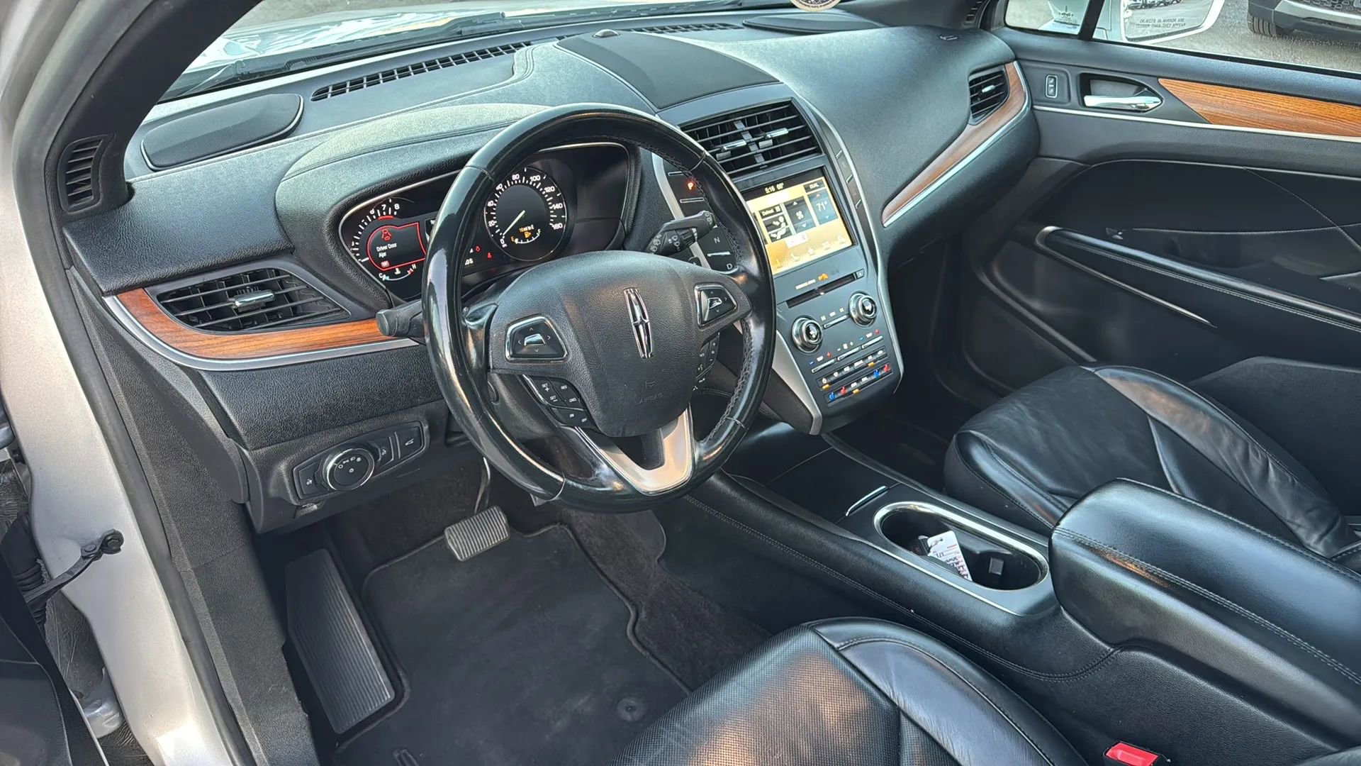 Used 2017 Lincoln MKC Reserve image 28