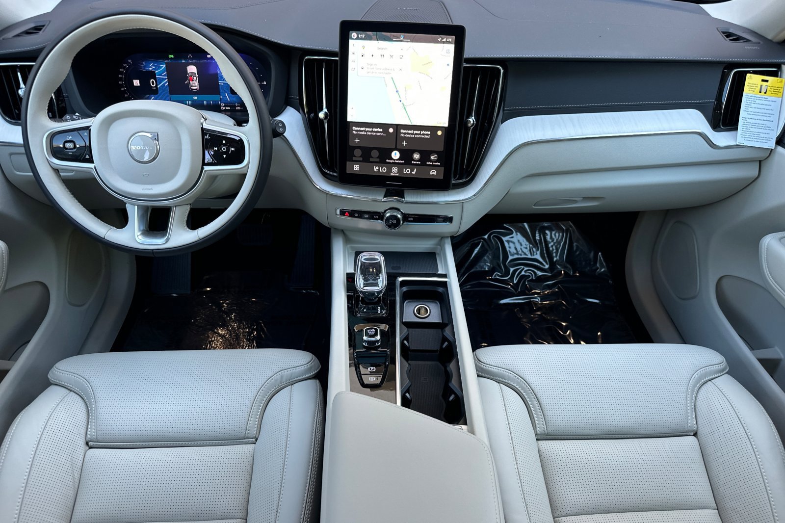 New 2026 Volvo XC60 T8 Ultra w/ Climate Package AWD/4WD image 11