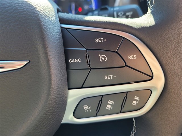 New 2026 Chrysler Pacifica Select image 27
