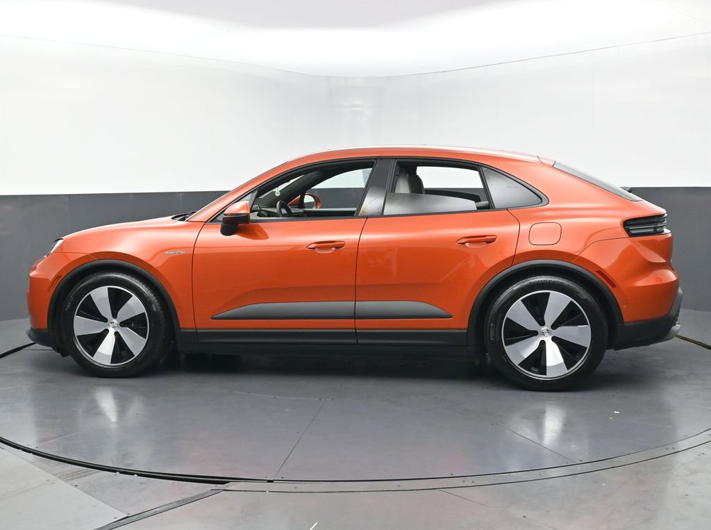 Used 2024 Porsche Macan 4 Electric AWD/4WD image 49