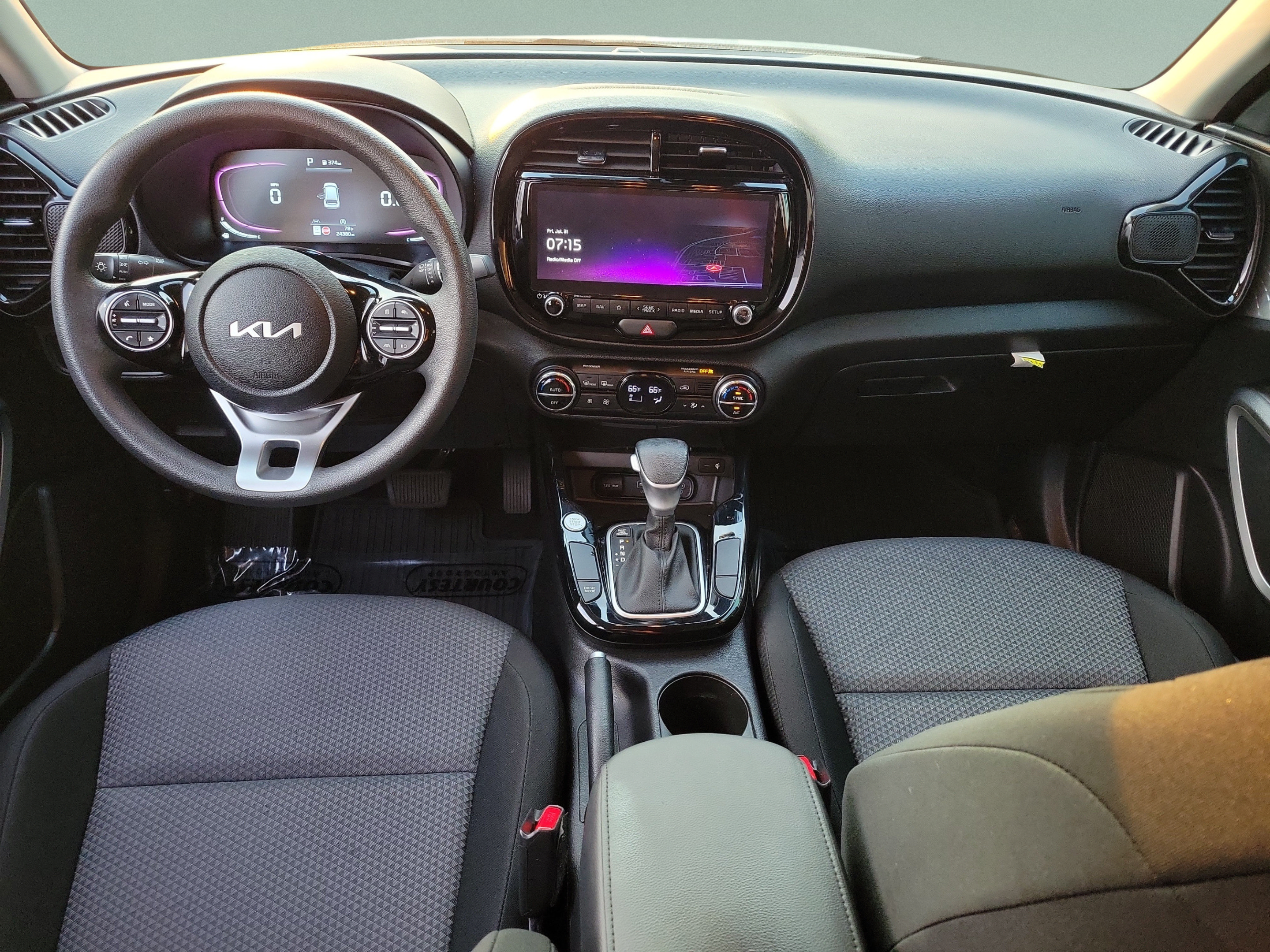 Certified 2023 Kia Soul S FWD image 8