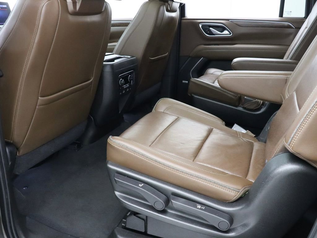 Used 2021 Chevrolet Suburban High Country image 40