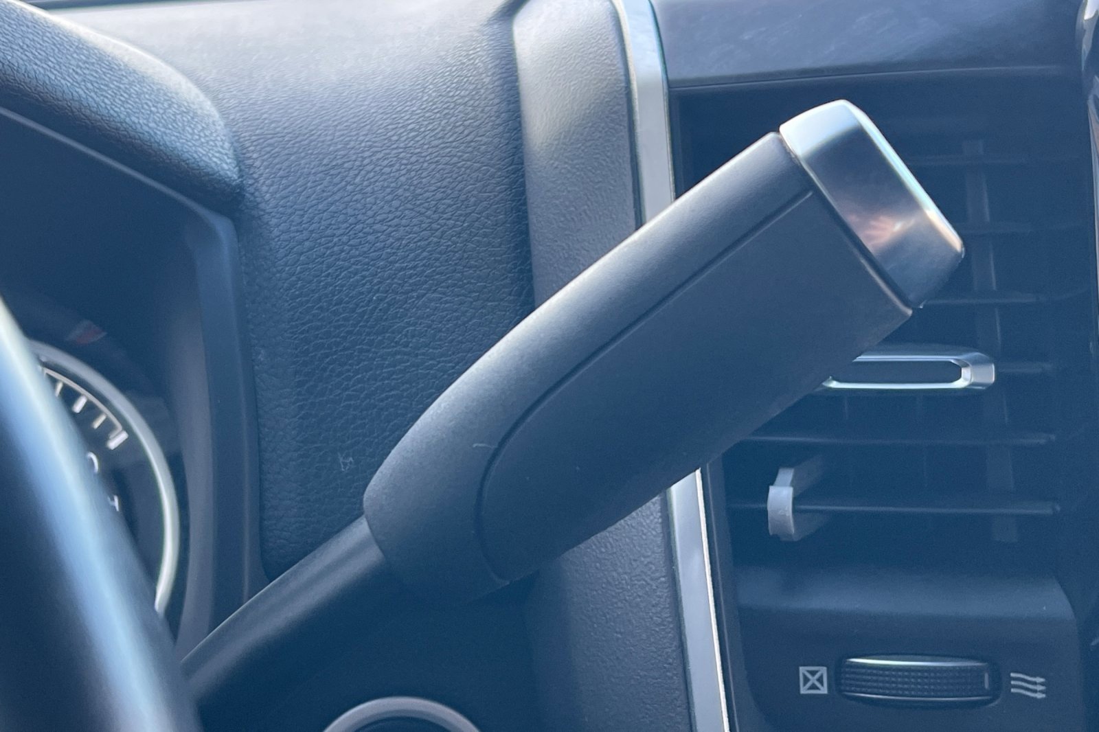 Used 2021 RAM 2500 Big Horn w/ Level 2 Equipment Group image 23