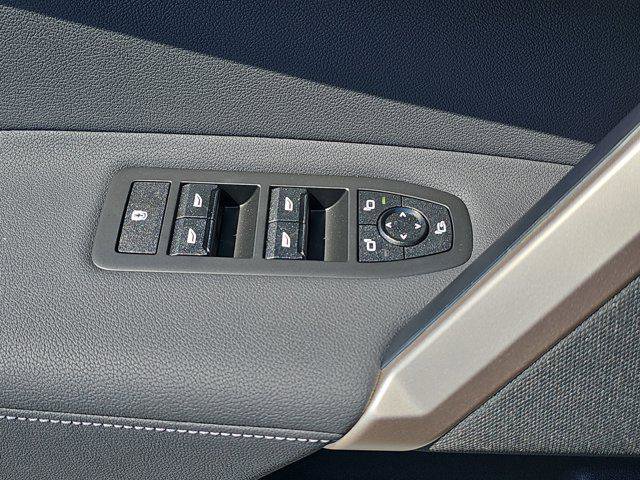 New 2026 BMW iX xDrive60 w/ Premium Package image 28