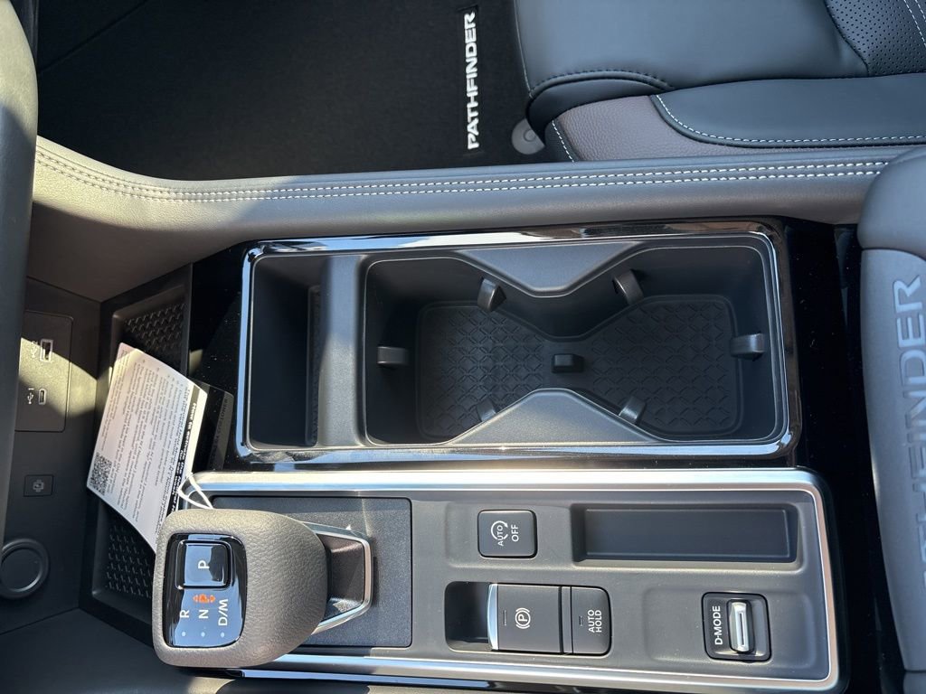 New 2025 Nissan Pathfinder Platinum FWD image 21