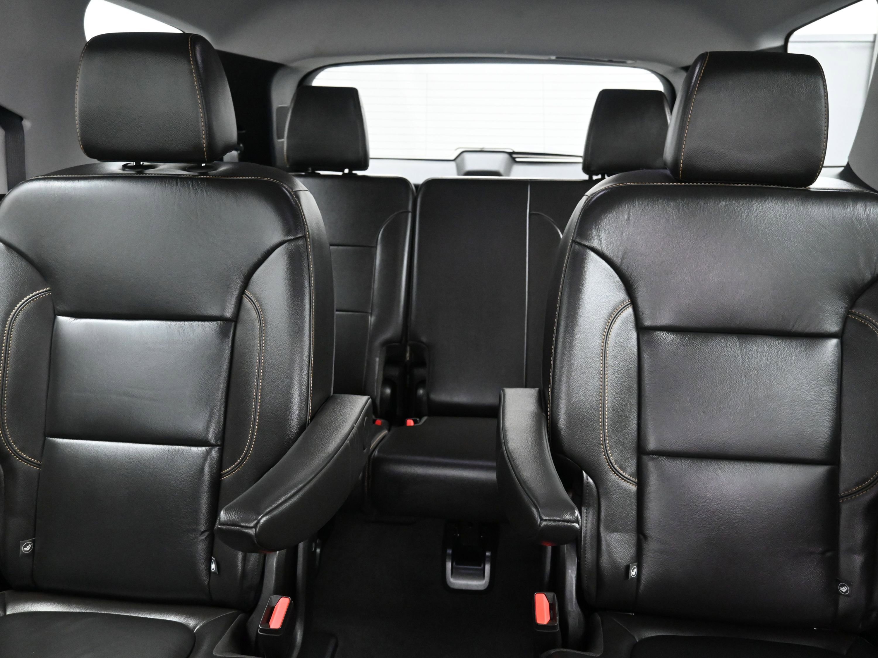 Used 2020 Chevrolet Traverse LT w/ Driver Confidence II Package image 25