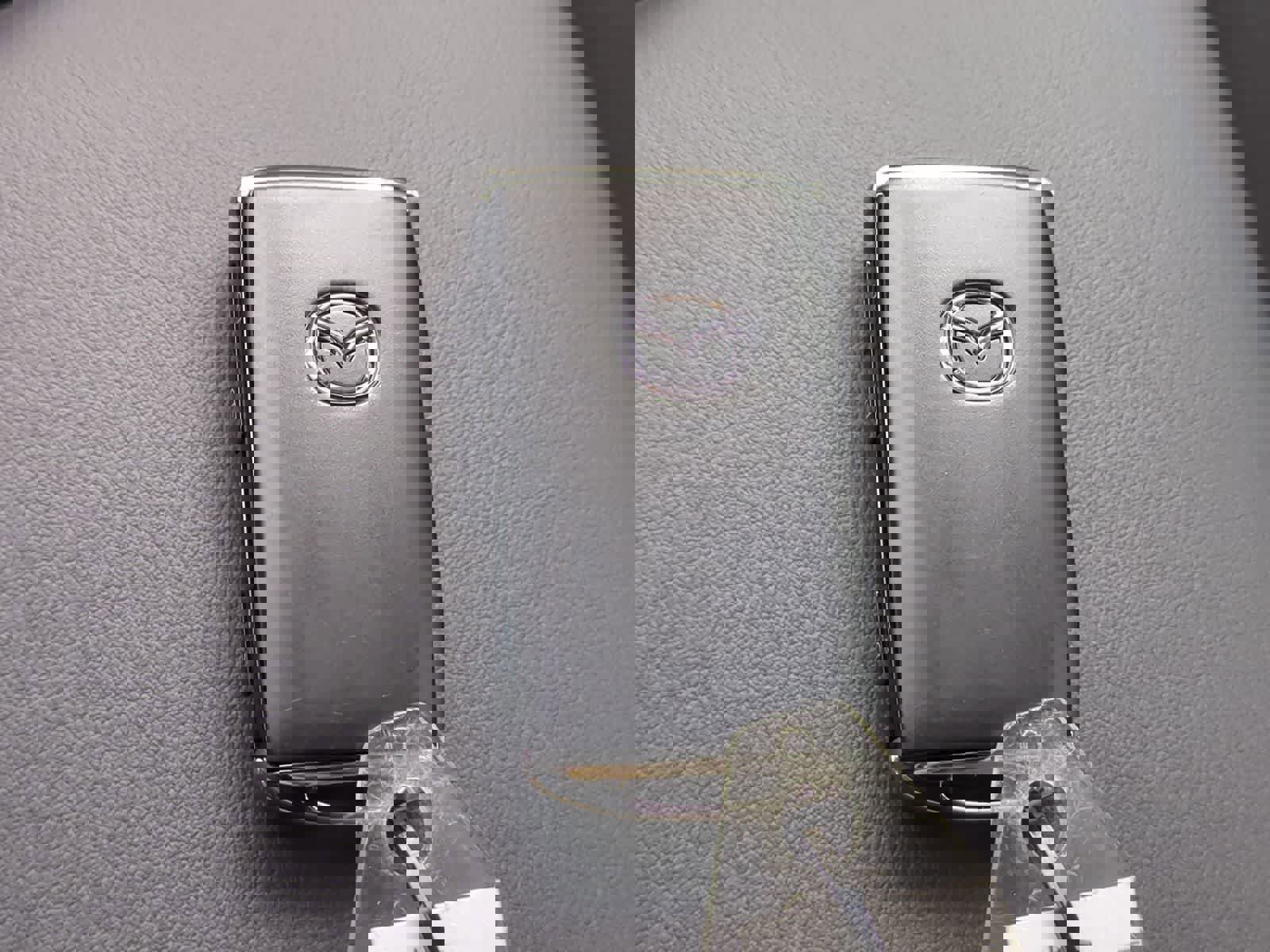 New 2026 MAZDA MAZDA3 Hatchback w/Premium Plus Pkg image 35