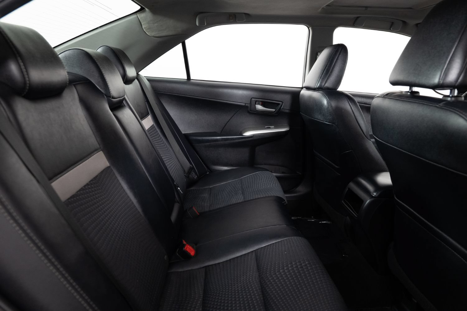 Used 2013 Toyota Camry SE w/ Convenience Pkg FWD image 21
